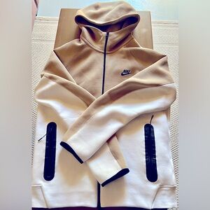 Men’s Nike Tech Fleece full zip hoodie